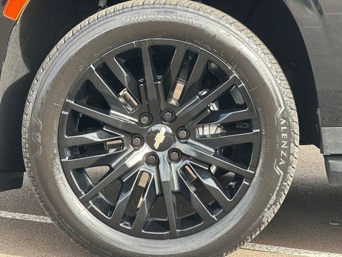 Used 2023 Chevrolet Tahoe LT w/ Luxury Package image 28