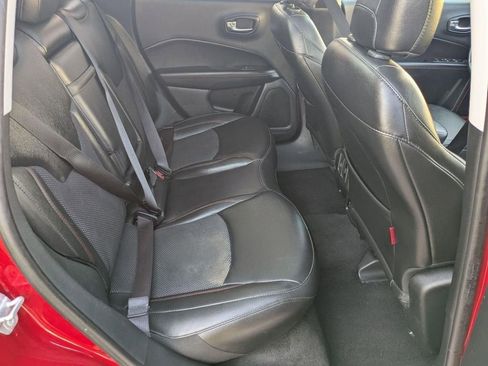 Used 2019 Jeep Compass Trailhawk w/ Cold Weather Group AWD/4WD image 25
