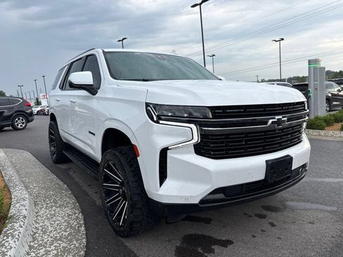 Used 2021 Chevrolet Tahoe RST w/ Luxury Package AWD/4WD image 11
