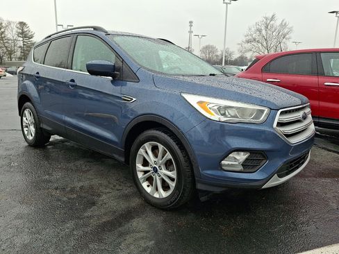 Used 2018 Ford Escape SEL image 3