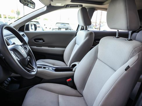 Used 2018 Honda HR-V EX image 23