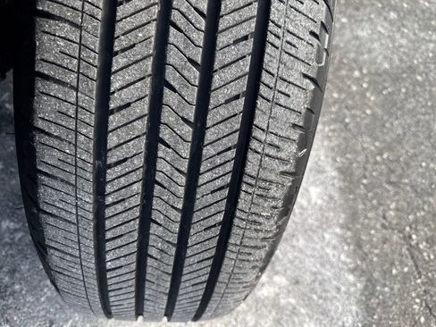 Certified 2024 Lincoln Nautilus Premier image 24