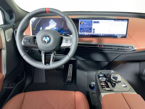 New 2026 BMW iX M70 image 4