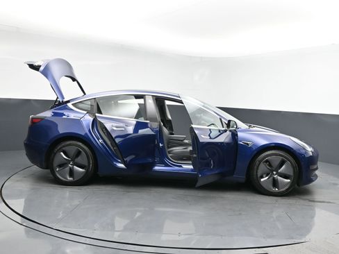 Used 2018 Tesla Model 3 Long Range image 25