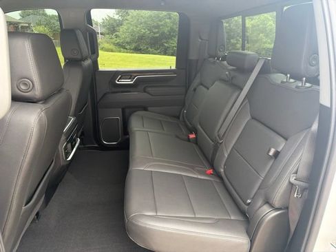 Used 2026 GMC Sierra 3500 SLT w/ SLT Convenience Package AWD/4WD image 23
