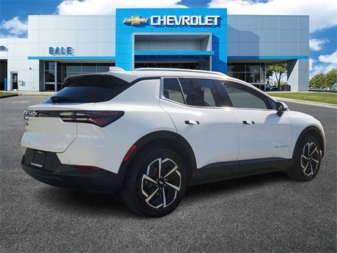 New 2026 Chevrolet Equinox EV LT image 3