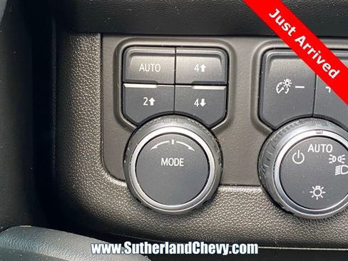 Used 2023 Chevrolet Suburban Premier AWD/4WD image 26