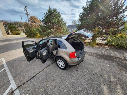 Used 2013 Ford Edge SEL image 29