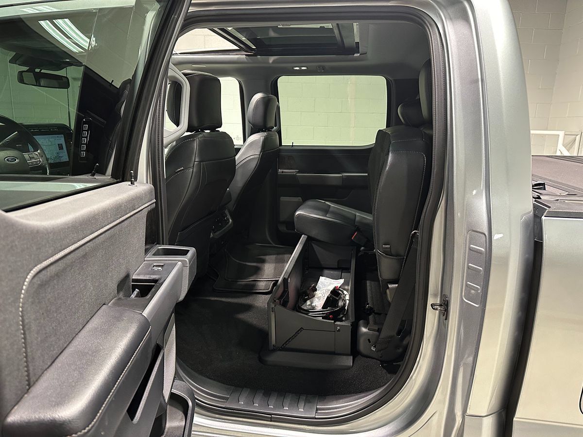 Used 2024 Ford F350 Lariat w/ Lariat Ultimate Package AWD/4WD image 25