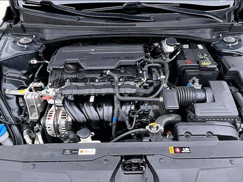 Used 2023 Hyundai Elantra SEL image 9