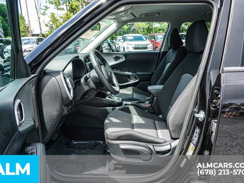 Used 2025 Kia Soul LX w/ LX Technology Package FWD image 20