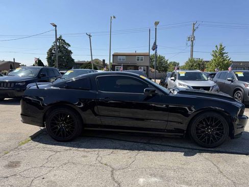 Used 2014 Ford Mustang Premium RWD image 4