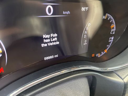 Used 2020 Jeep Grand Cherokee Laredo image 19