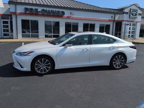 Used 2019 Lexus ES 350 w/ Premium Package FWD image 4