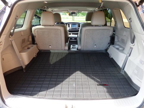 Used 2019 Toyota Highlander FWD V6 image 58