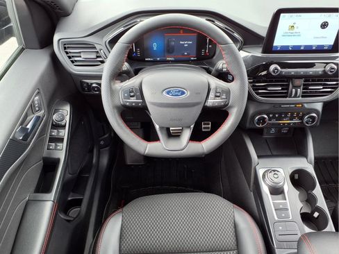 Used 2023 Ford Escape ST-Line Select AWD/4WD image 13