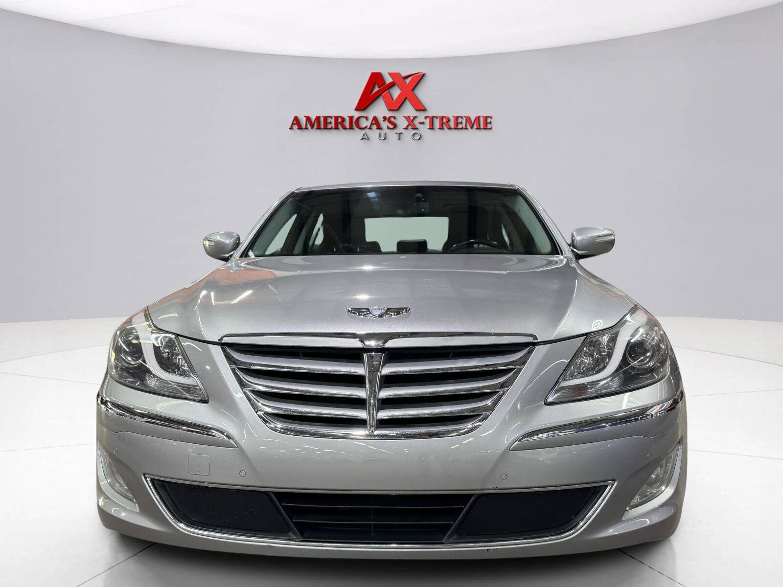 Used 2013 Hyundai Genesis 5.0 R-Spec RWD image 4