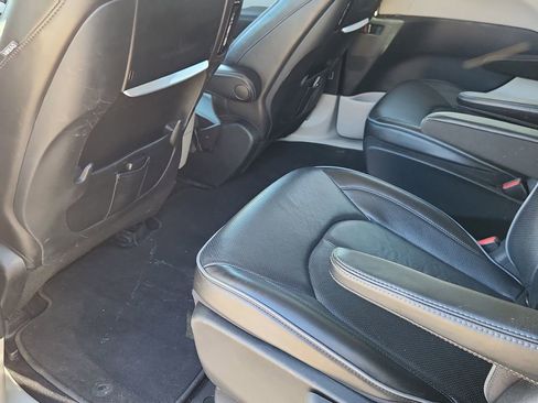 Used 2020 Chrysler Pacifica Limited w/ Advanced Safetytec Group image 8