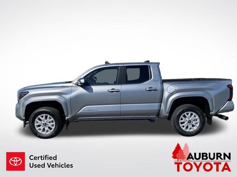 Certified 2025 Toyota Tacoma SR5 AWD/4WD image 5