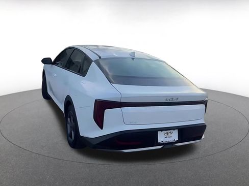 Used 2025 Kia K4 LXS image 12