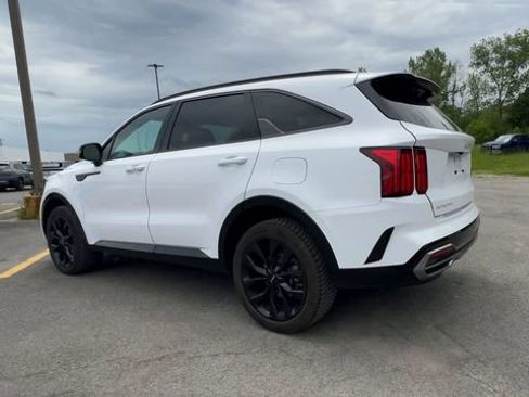 Used 2023 Kia Sorento SX AWD/4WD image 6