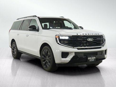Used 2025 Ford Expedition Max Platinum w/ Stealth Appearance Package AWD/4WD image 8