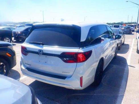 Used 2025 Honda Odyssey Sport-L image 2