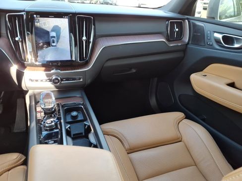 Used 2023 Volvo XC60 B5 Ultimate FWD image 14