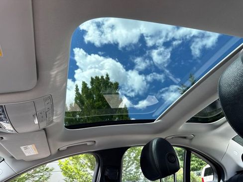 Used 2016 Mercedes-Benz C 300 4MATIC Sedan image 21