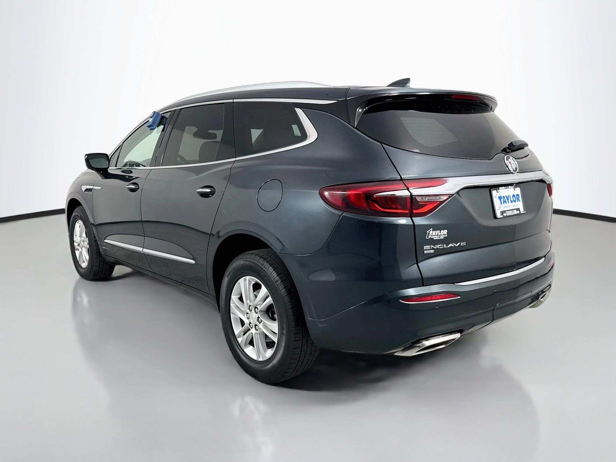Used 2021 Buick Enclave Essence AWD/4WD image 5