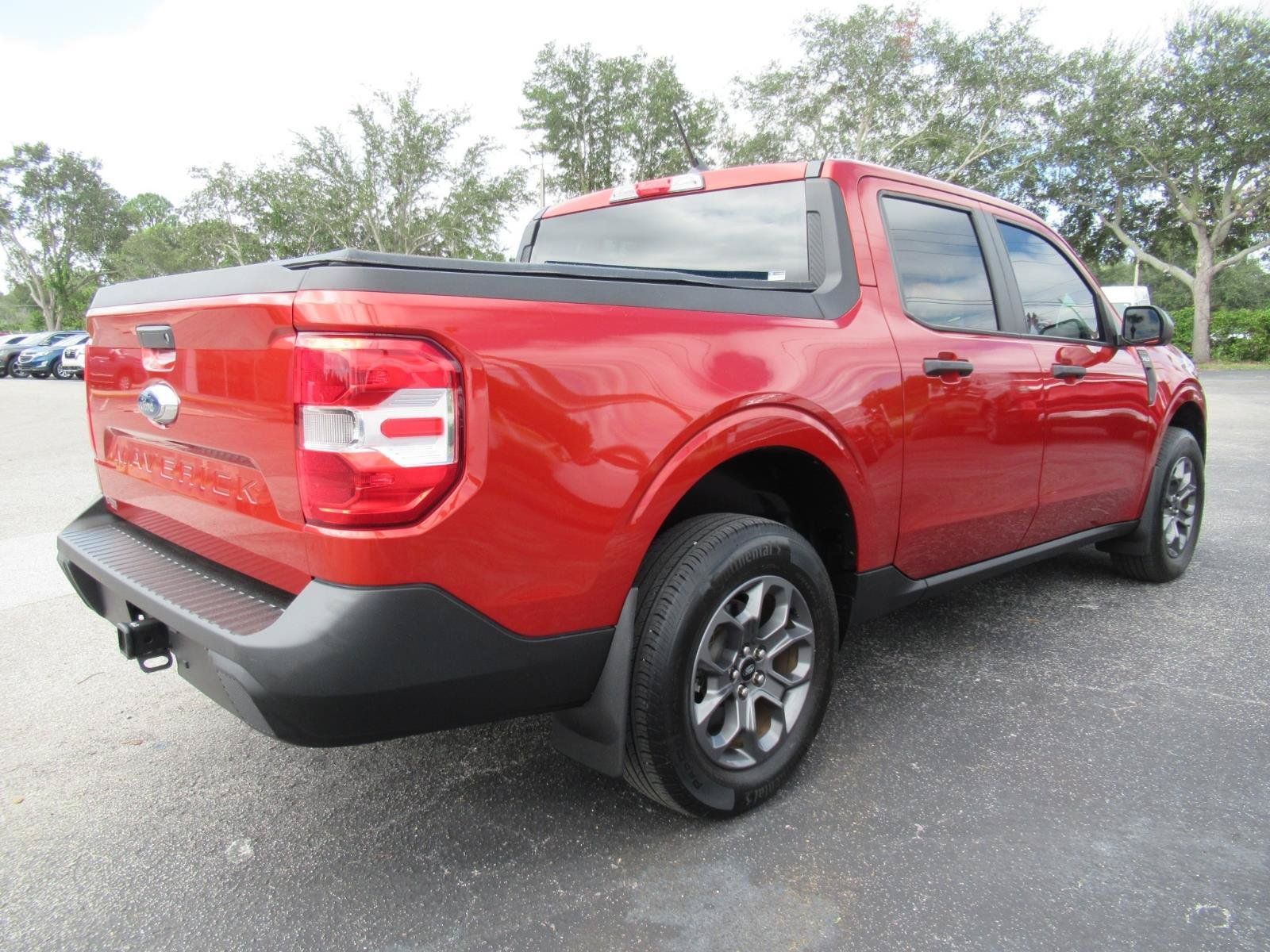 Used 2023 Ford Maverick XLT FWD image 7