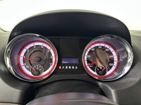 Used 2020 Dodge Grand Caravan SE w/ UConnect Hands-Free Group FWD image 16