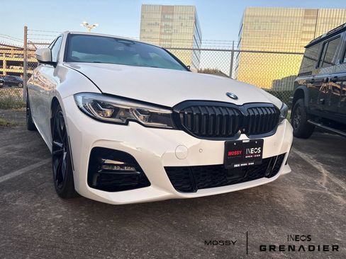 Used 2020 BMW 330i Sedan w/ Executive Package RWD image 1