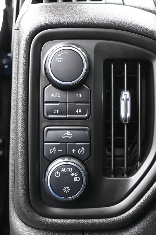 Certified 2023 Chevrolet Silverado 1500 Custom Trail Boss w/ LPO, Dark Essentials Package AWD/4WD image 17