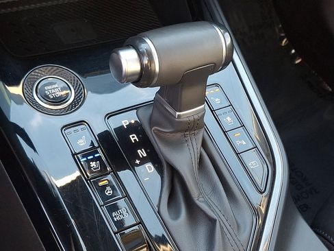 Certified 2023 Kia Niro SX Touring image 15