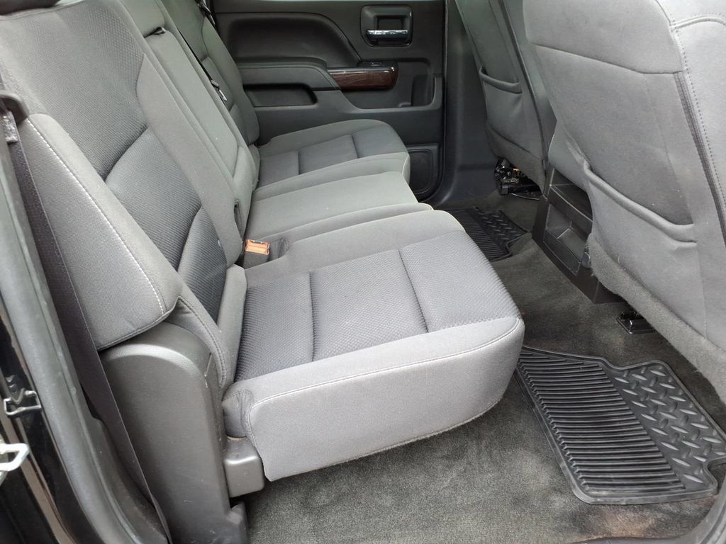 Used 2017 GMC Sierra 1500 SLE w/ SLE Value Package AWD/4WD image 10