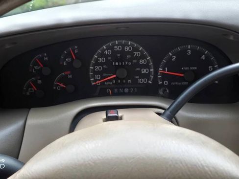 Used 1998 Ford Expedition XLT AWD/4WD image 21
