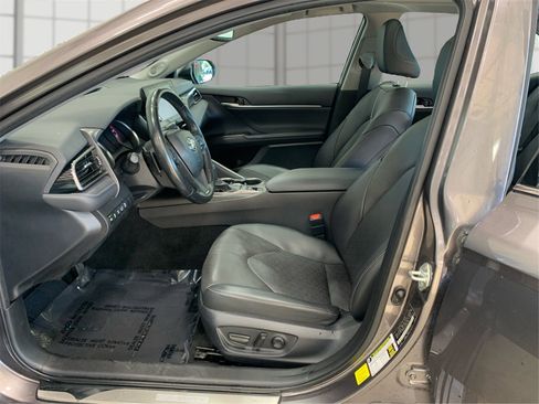 Used 2024 Toyota Camry XSE image 9