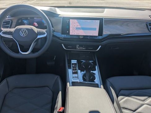 New 2026 Volkswagen Atlas SE FWD image 17