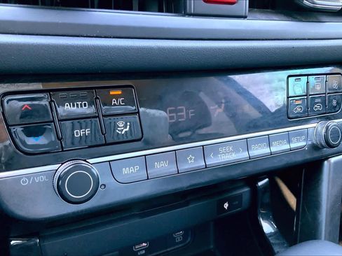 Used 2024 Kia Seltos EX image 29