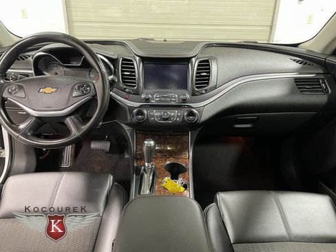 Used 2014 Chevrolet Impala LT w/ Convenience Package FWD image 14