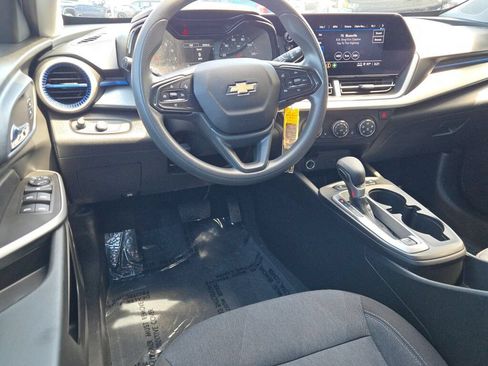Certified 2024 Chevrolet Trax LS w/ LS Convenience Package FWD image 14