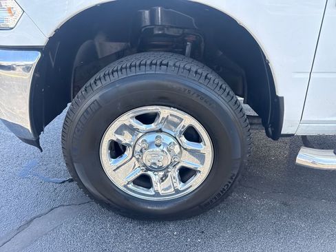 Used 2014 RAM 2500 SLT AWD/4WD image 15