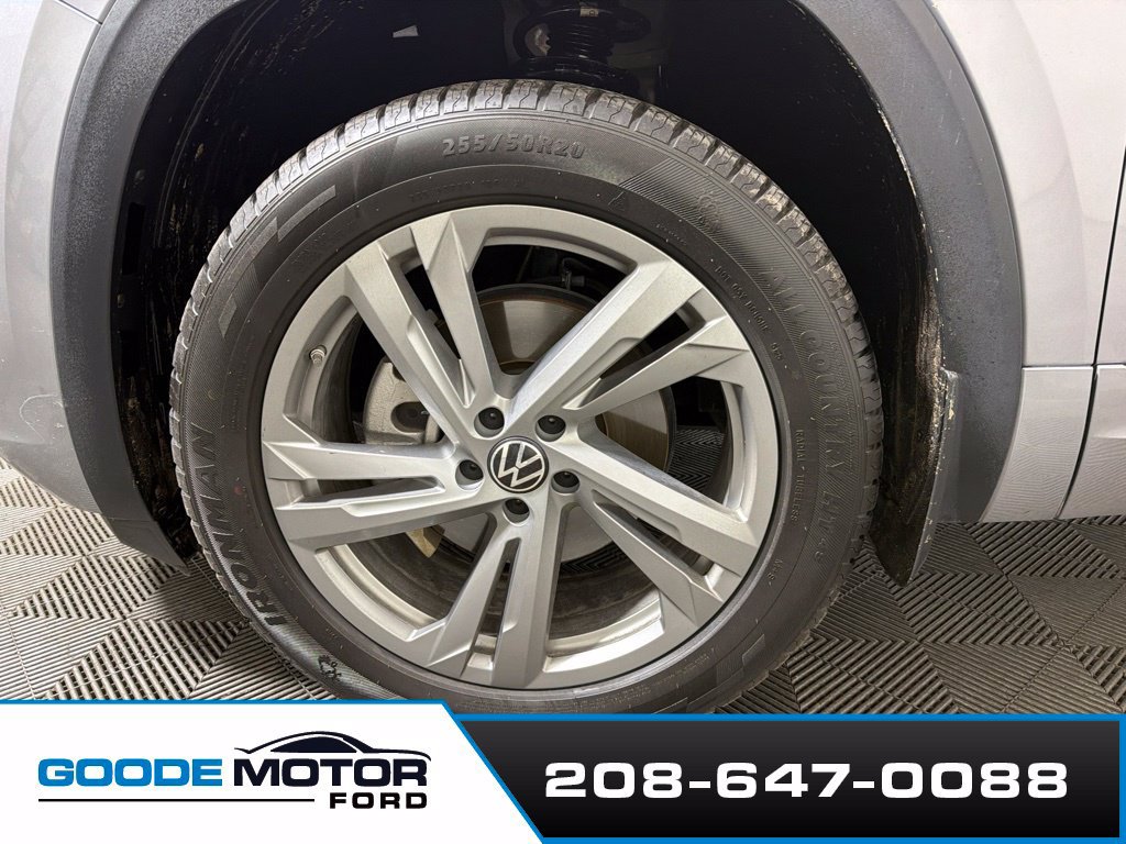 Used 2024 Volkswagen Atlas Cross Sport SEL R-Line AWD/4WD image 26