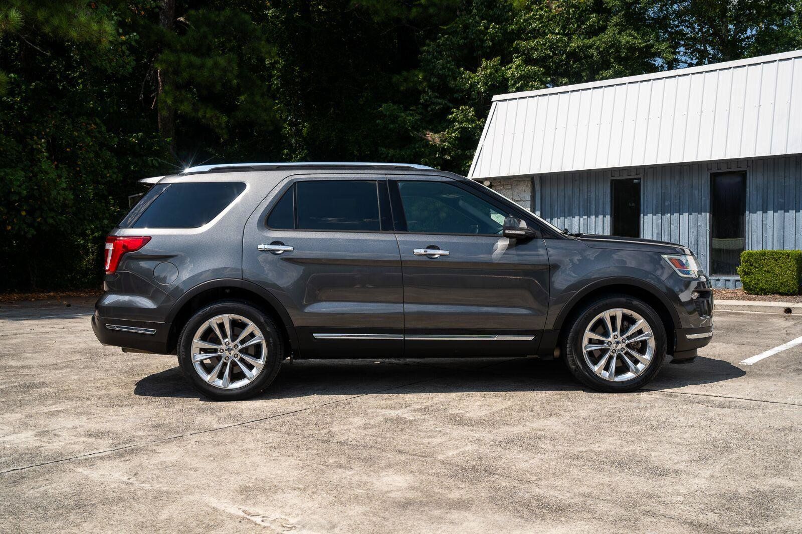 Used 2018 Ford Explorer Limited FWD image 12