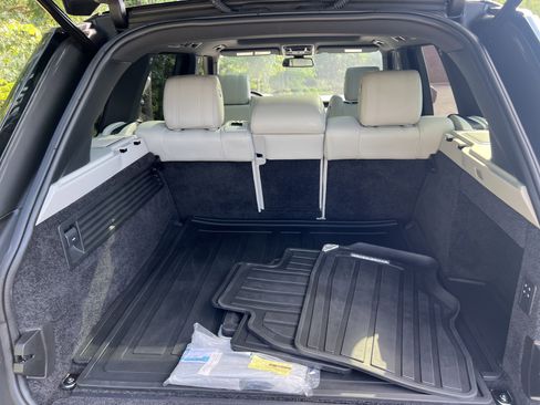 Used 2016 Land Rover Range Rover HSE image 30