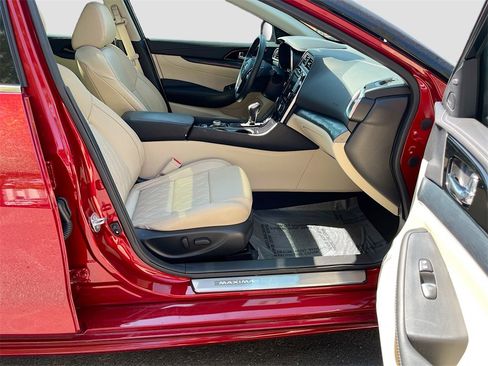 Used 2023 Nissan Maxima Platinum w/ Sport Mat Group image 30