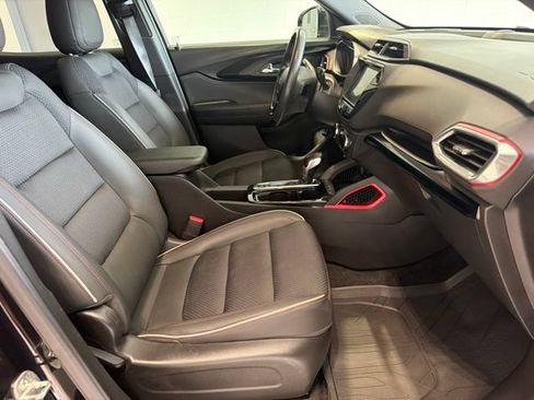 Used 2022 Chevrolet TrailBlazer RS w/ Sun and Liftgate Package AWD/4WD image 11
