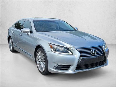 Used 2014 Lexus LS 460 w/ Comfort Package RWD image 3