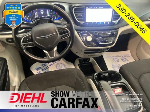Used 2021 Chrysler Pacifica Touring w/ Cold Weather Group FWD image 32